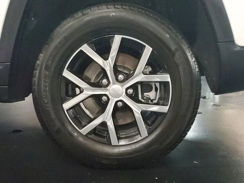 Used 2025 Jeep Grand Cherokee L Limited image 6