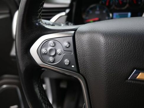 Used 2019 Chevrolet Suburban LT AWD/4WD image 3