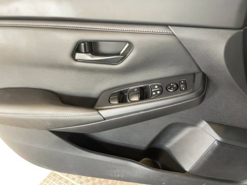 Used 2024 Nissan Sentra S image 10