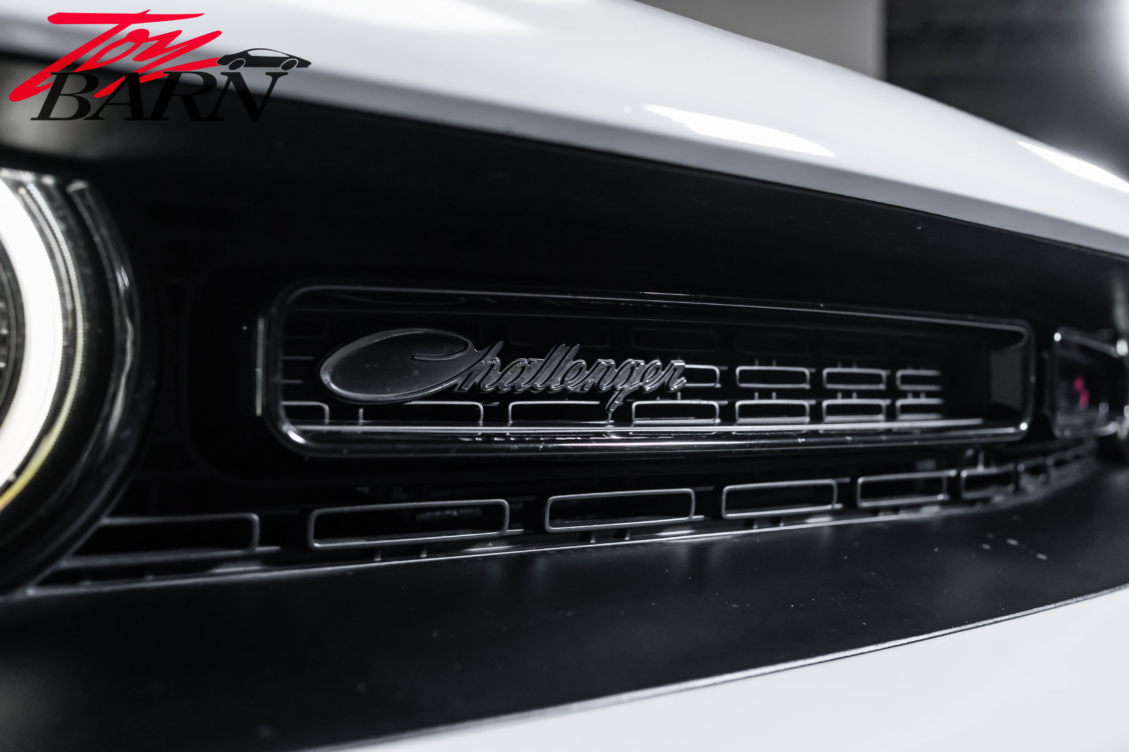 Used 2018 Dodge Challenger R/T Scat Pack RWD image 9