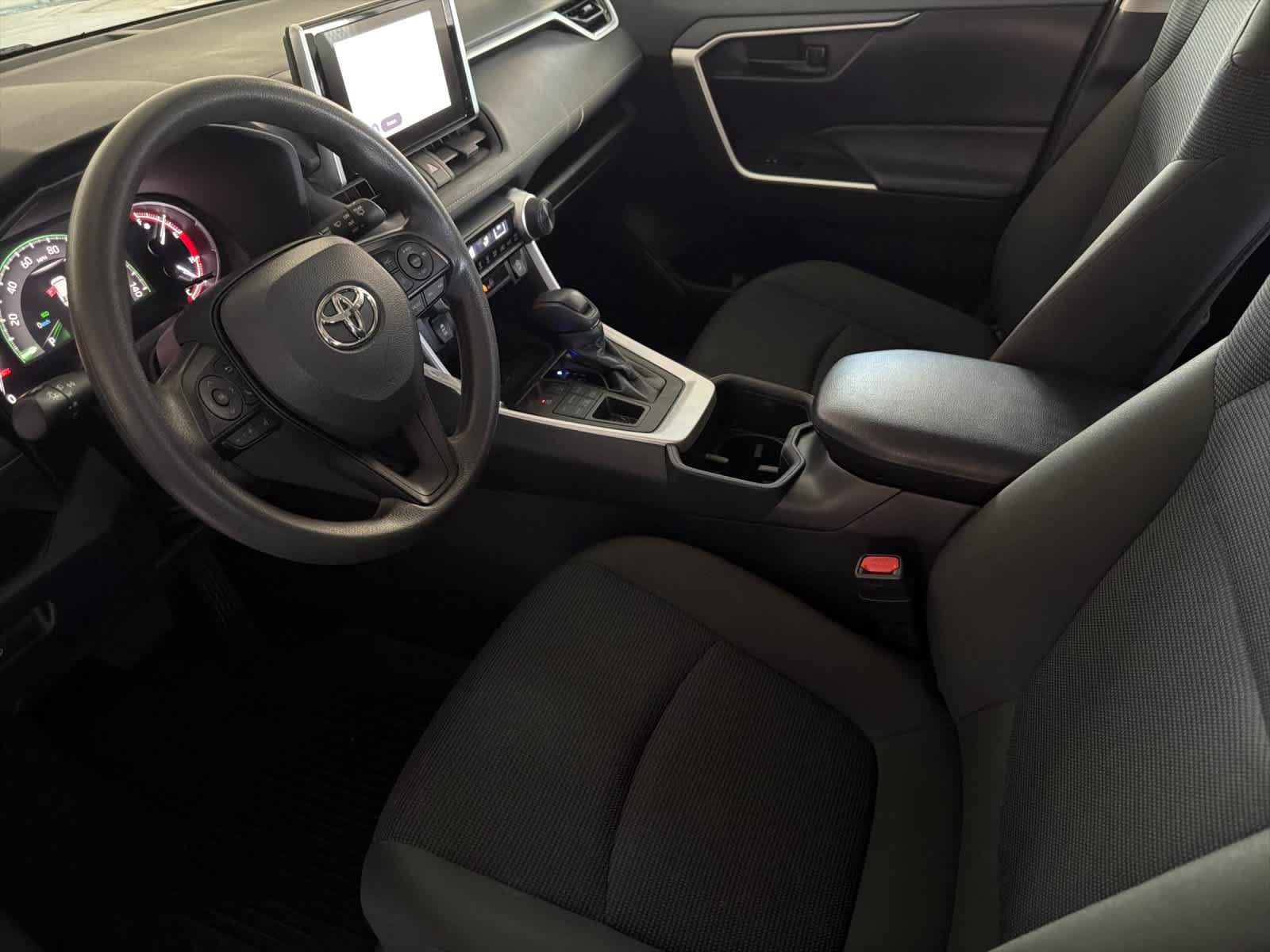 Used 2024 Toyota RAV4 LE AWD/4WD image 11
