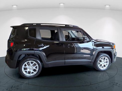 Used 2020 Jeep Renegade Latitude w/ Cold Weather Group AWD/4WD image 2
