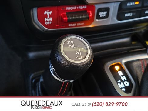 Used 2018 Jeep Wrangler Rubicon AWD/4WD image 22