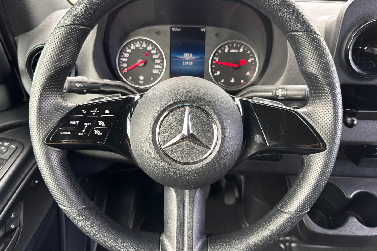 Used 2025 Mercedes-Benz Sprinter 2500 image 23