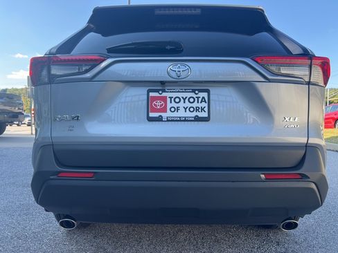 Used 2025 Toyota RAV4 XLE image 4