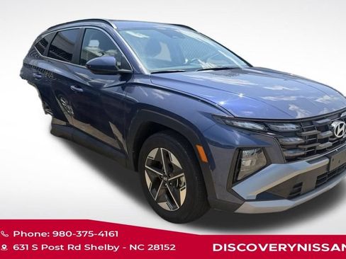 Used 2025 Hyundai Tucson SEL FWD image 2