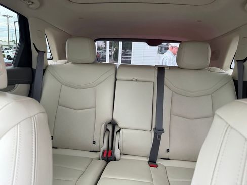 Used 2023 Cadillac XT5 Premium Luxury w/ Technology Package AWD/4WD image 21
