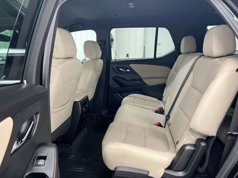 Used 2023 Chevrolet Traverse LS w/ Safety Package image 22