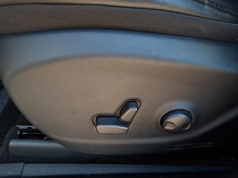 Used 2022 Jeep Cherokee Trailhawk w/ Comfort/Convenience Group image 24