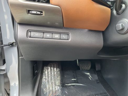 Used 2025 Nissan Pathfinder Platinum w/ Cargo Package image 9