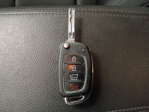 Used 2016 Hyundai Tucson SE image 32