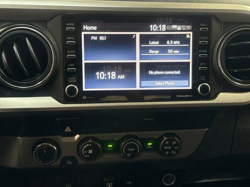 Used 2020 Toyota Tacoma SR5 AWD/4WD image 17