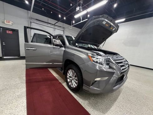 Used 2014 Lexus GX 460 w/ Premium Package AWD/4WD image 65
