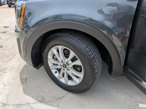 Used 2020 Kia Telluride LX FWD image 36