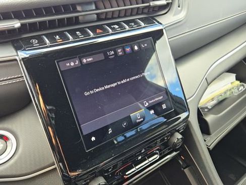 Certified 2023 Jeep Grand Cherokee Altitude image 13