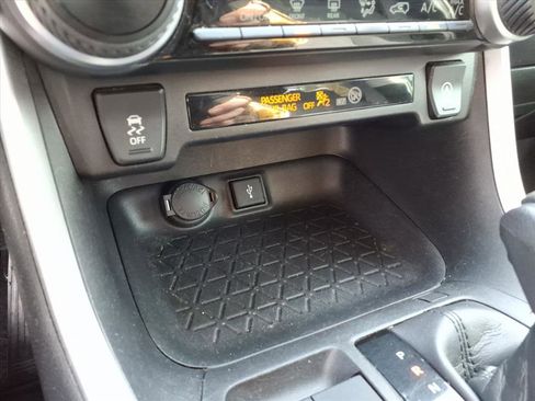 Used 2020 Toyota RAV4 LE w/ All Weather Liner Package image 26