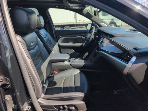 Used 2020 Cadillac XT6 Premium Luxury w/ Platinum Package image 31