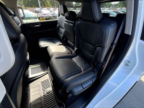 New 2026 Nissan Armada SV AWD/4WD image 15