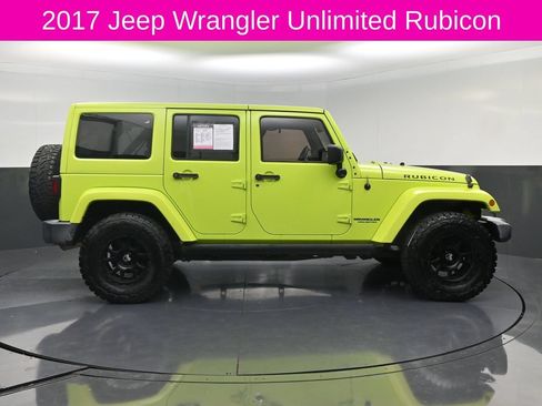 Used 2017 Jeep Wrangler Unlimited Rubicon w/ Connectivity Group AWD/4WD image 4