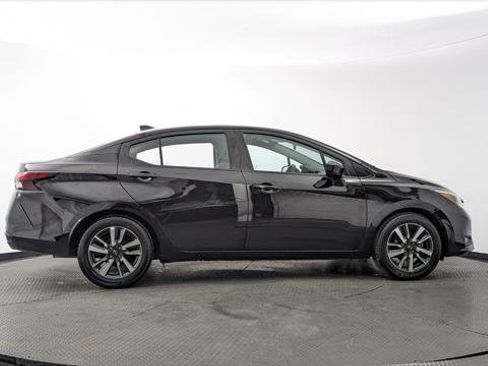Used 2025 Nissan Versa SV FWD image 9
