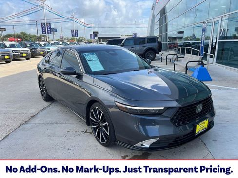 Used 2023 Honda Accord Touring image 1