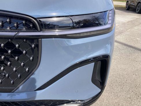 New 2026 Lincoln Nautilus Reserve image 11