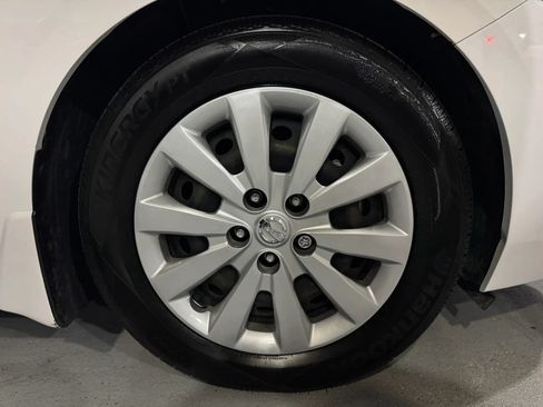Used 2022 Nissan Sentra S FWD image 32