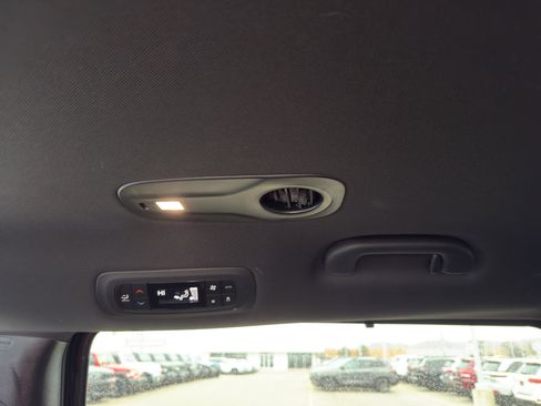 Used 2024 Chrysler Pacifica Touring-L w/ Uconnect Theater Family Group image 32