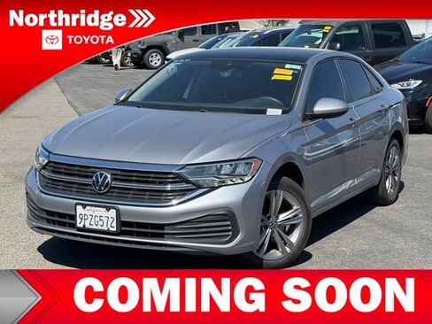 Used 2024 Volkswagen Jetta SE w/ Panoramic Sunroof Package FWD image 1
