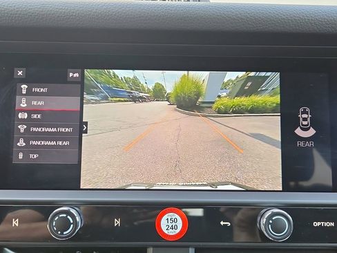 Certified 2026 Porsche Macan AWD/4WD image 12