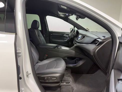 Certified 2023 Buick Enclave Essence image 28
