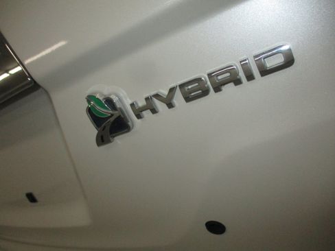 Used 2010 Ford Fusion Hybrid FWD image 9