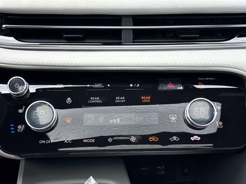 New 2026 INFINITI QX60 Autograph w/ Dark Cargo Package image 13