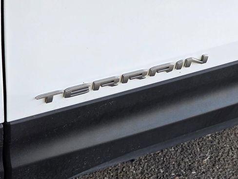 Used 2023 GMC Terrain SLT AWD/4WD image 32