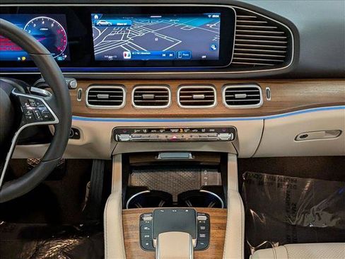 Certified 2024 Mercedes-Benz GLE 450 4MATIC image 12