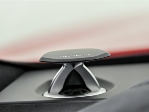 Used 2023 Lamborghini Urus Performante AWD/4WD image 25