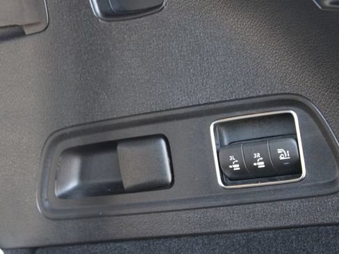 Used 2025 Mercedes-Benz GLS 450 4MATIC image 48