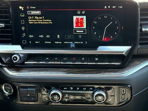 Used 2023 GMC Sierra 1500 Elevation image 11