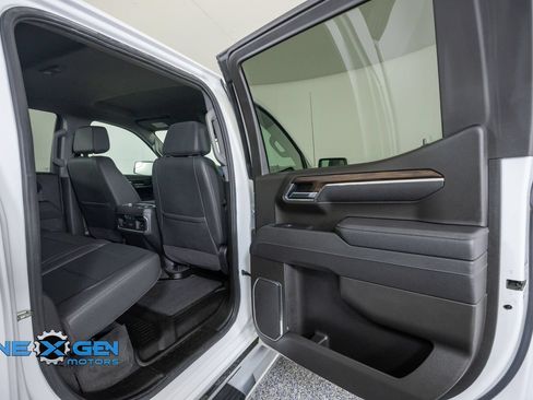 Used 2025 GMC Sierra 1500 SLT w/ SLT Premium Plus Package AWD/4WD image 33