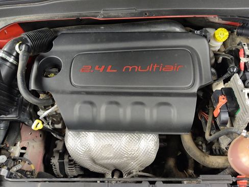 Used 2020 Jeep Renegade Altitude FWD image 30