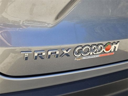 Certified 2025 Chevrolet Trax LT w/ LT Convenience Package image 19