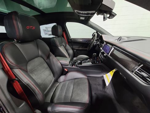 New 2026 Porsche Macan GTS image 29