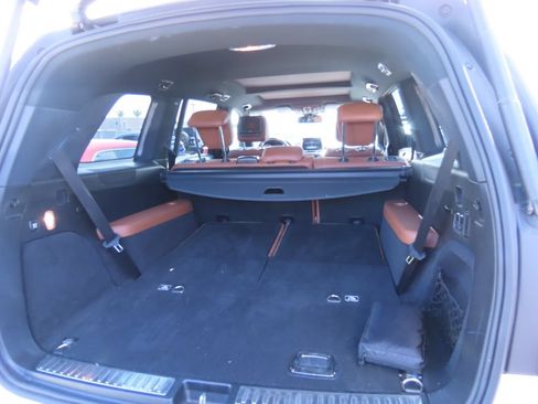Used 2018 Mercedes-Benz GLS 450 4MATIC image 12