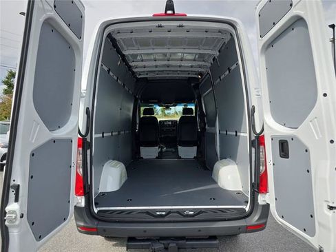 New 2025 Mercedes-Benz Sprinter 2500 image 5
