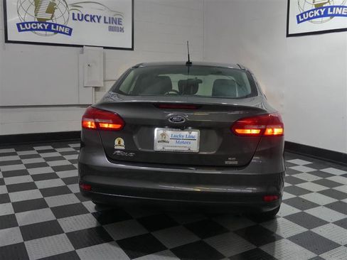 Used 2018 Ford Focus SE FWD image 8