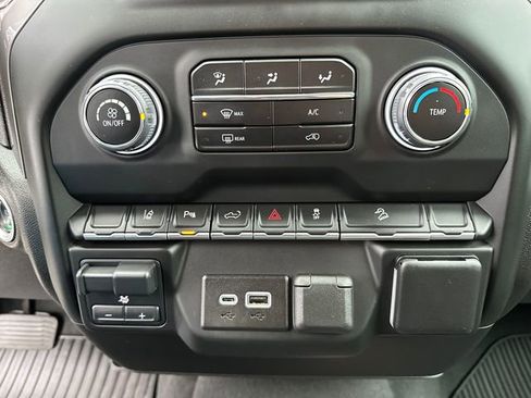 Used 2024 Chevrolet Silverado 2500 Custom w/ Custom Value Package image 30