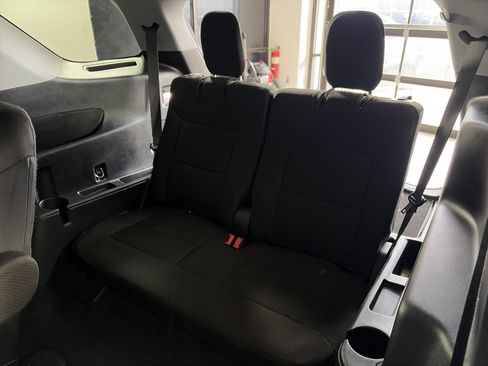 Used 2022 Ford Explorer XLT w/ Class IV Trailer Tow Package image 8