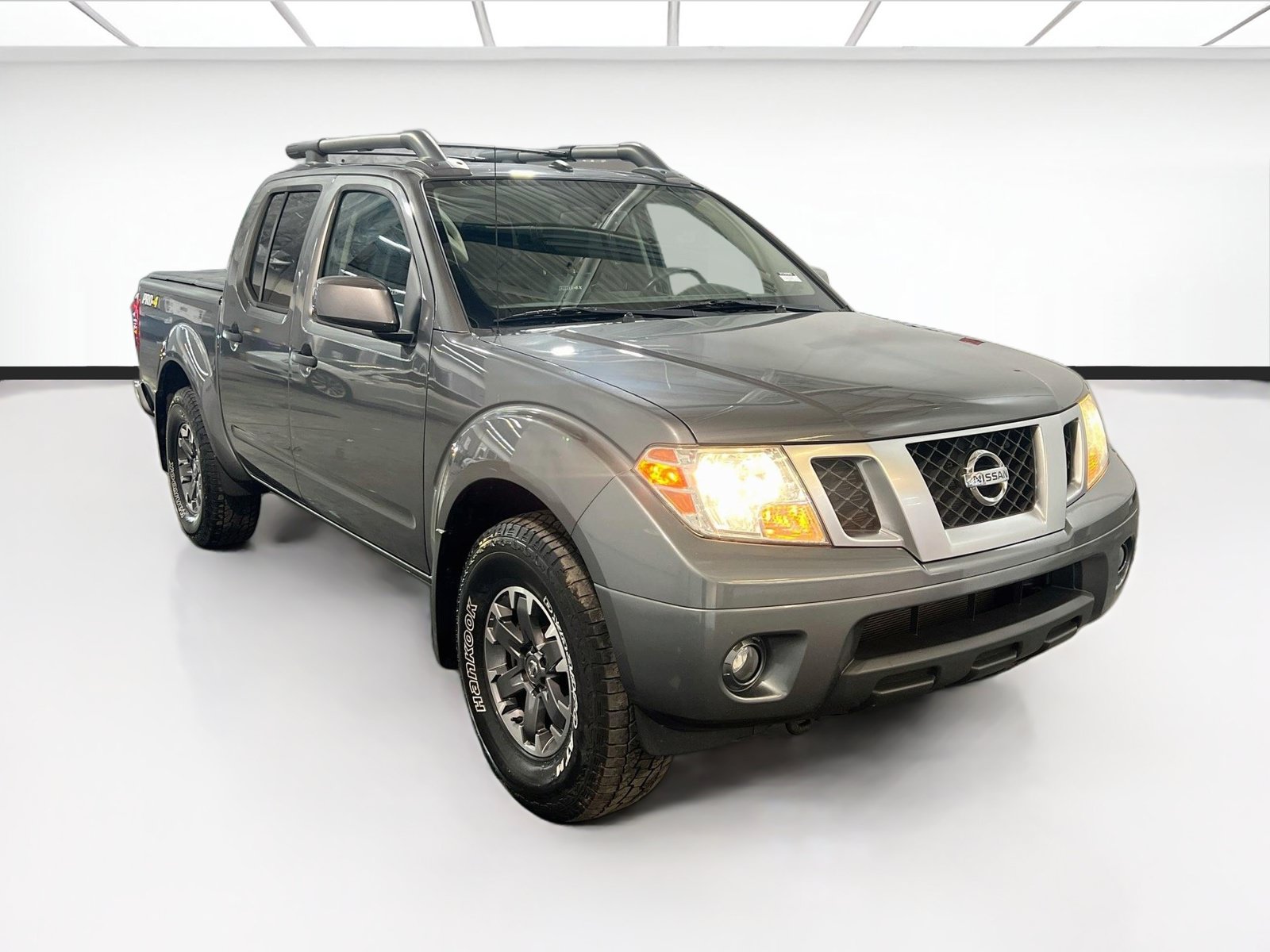 Used 2021 Nissan Frontier PRO-4X w/ Pro-4x Utility Package AWD/4WD image 3