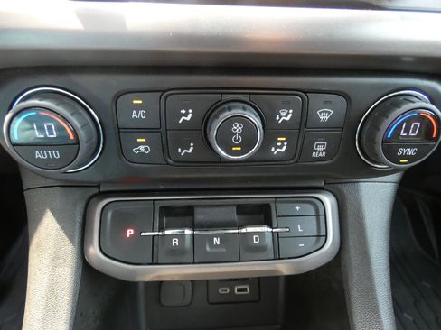 Certified 2023 GMC Acadia AT4 w/ Technology Package AWD/4WD image 24