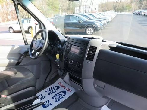 Used 2014 Mercedes-Benz Sprinter 2500 image 27